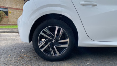 Peugeot 208 1.2 PureTech 100 Allure Premium + 5dr Petrol Hatchback